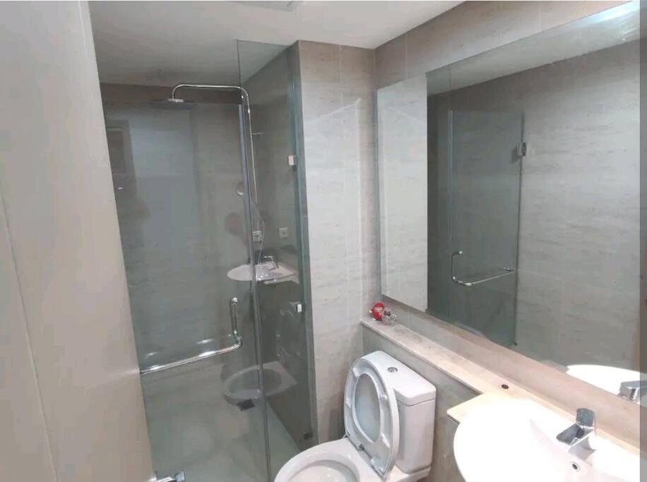 Pik Family 2 Bedroom, 5 Beds & Balcony Best View Jakarta Exterior photo
