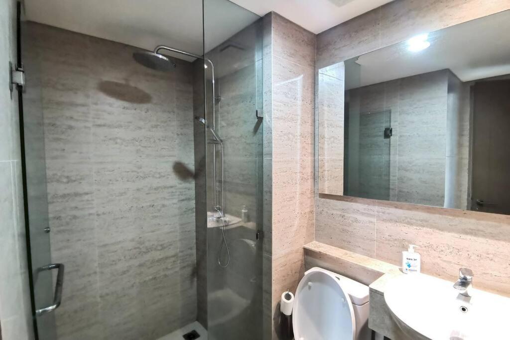 Pik Family 2 Bedroom, 5 Beds & Balcony Best View Jakarta Exterior photo