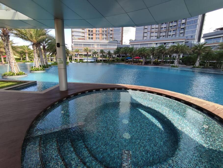 Pik Family 2 Bedroom, 5 Beds & Balcony Best View Jakarta Exterior photo